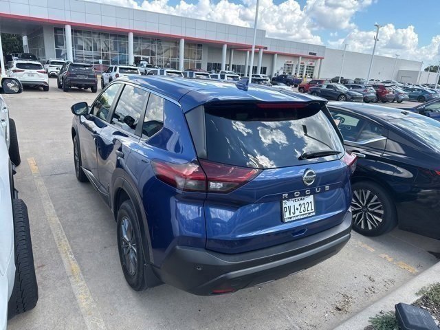 2021 Nissan Rogue S photo 2