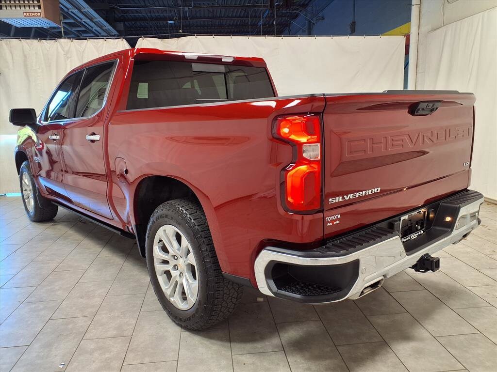 2024 Chevrolet Silverado 1500 LTZ photo 3