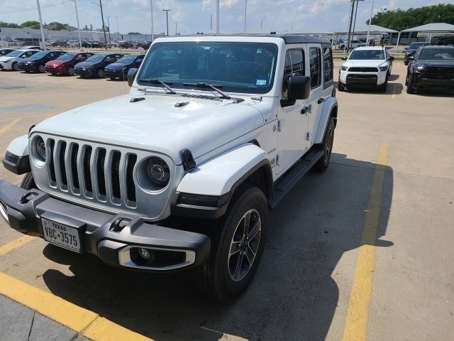 2023 Jeep Wrangler Sahara photo 2