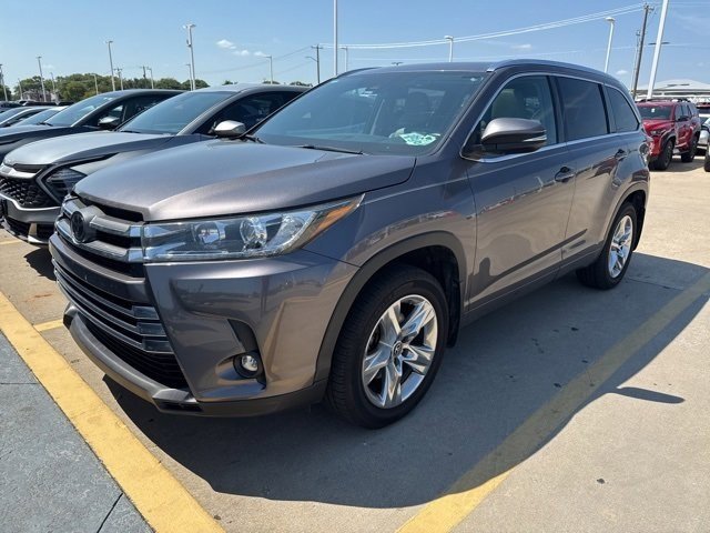 2019 Toyota Highlander Limited photo 2