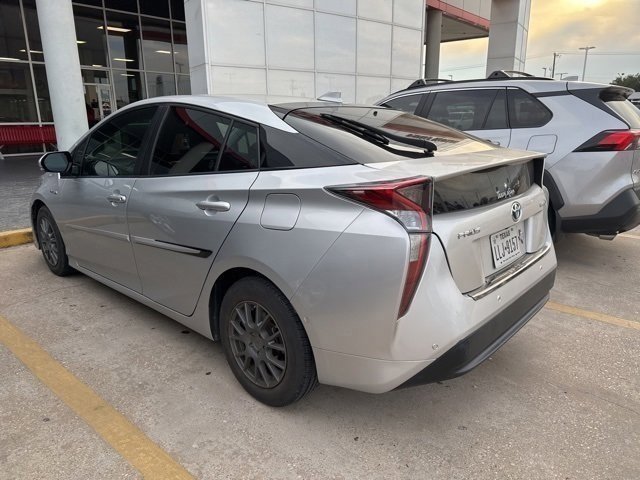 2018 Toyota Prius Four photo 3