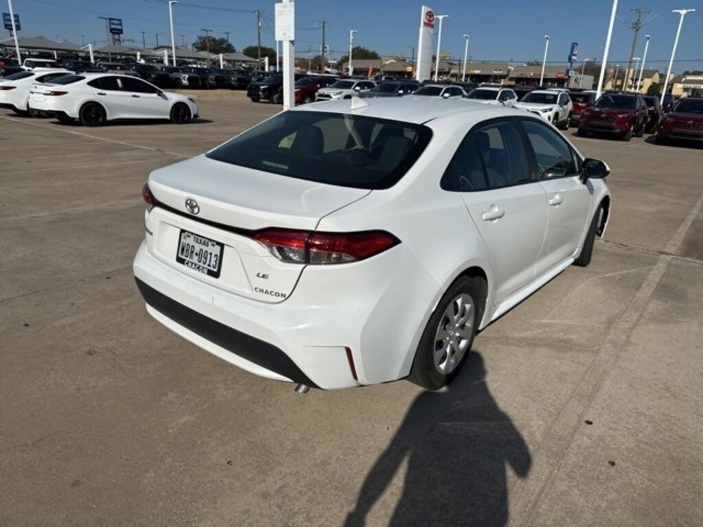 Used 2022 Toyota Corolla LE Sedan
