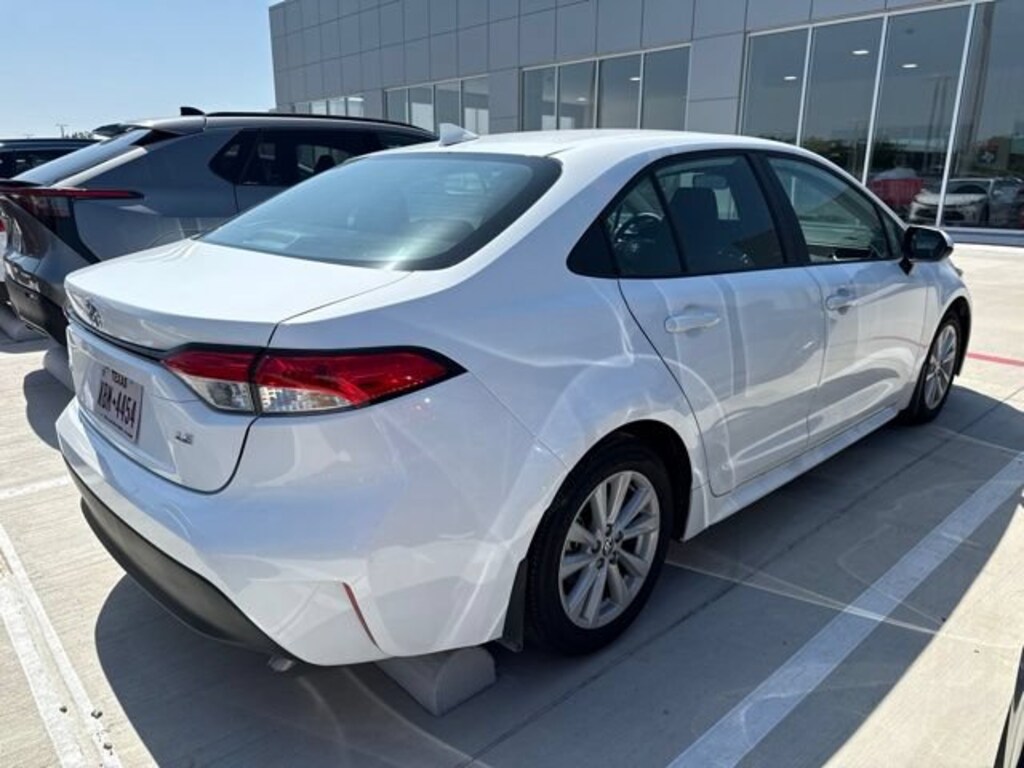 Used 2025 Toyota Corolla LE Sedan
