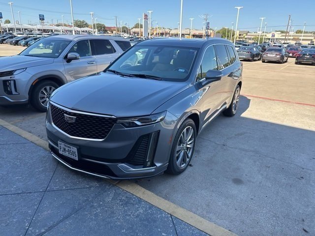 2021 Cadillac XT6 Premium Luxury photo 2