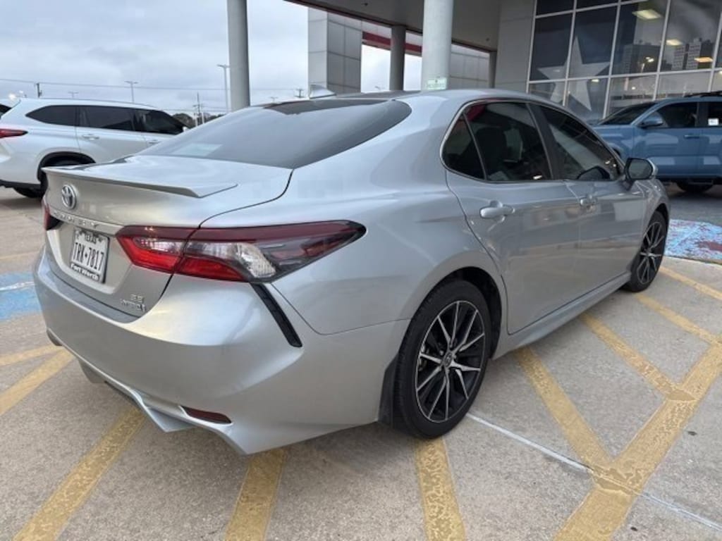 Used 2024 Toyota Camry Hybrid SE Sedan
