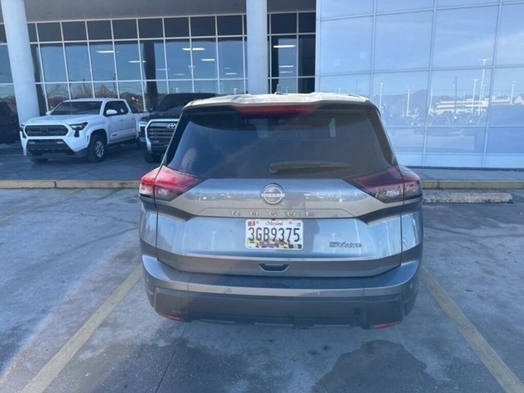Used 2024 Nissan Rogue SV SUV