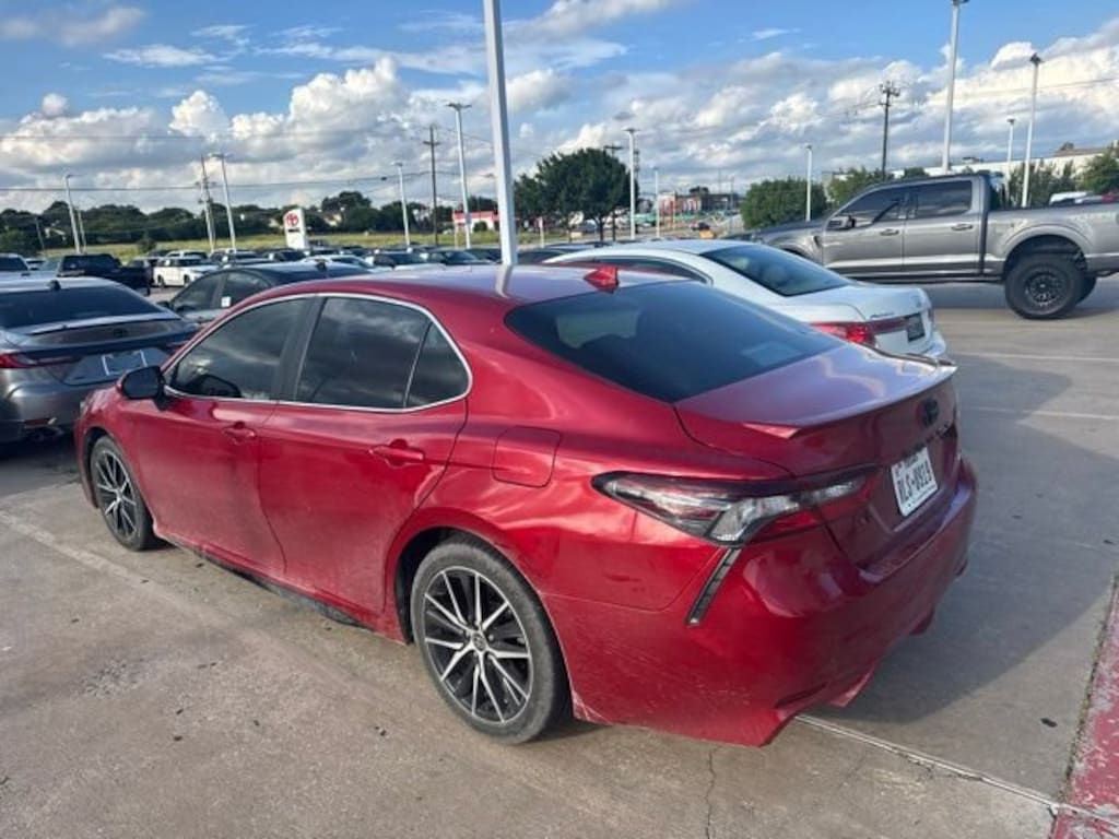 Used 2022 Toyota Camry SE Sedan