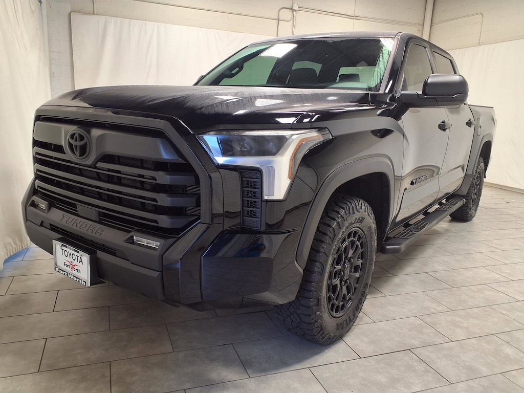 2025 Toyota Tundra SR5 photo 3