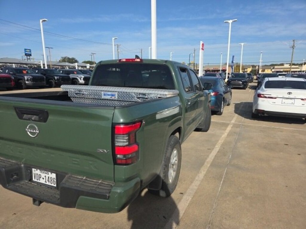 Used 2024 Nissan Frontier SV Truck Crew Cab