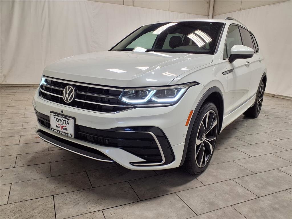2022 Volkswagen Tiguan SEL Premium R-Line photo 2