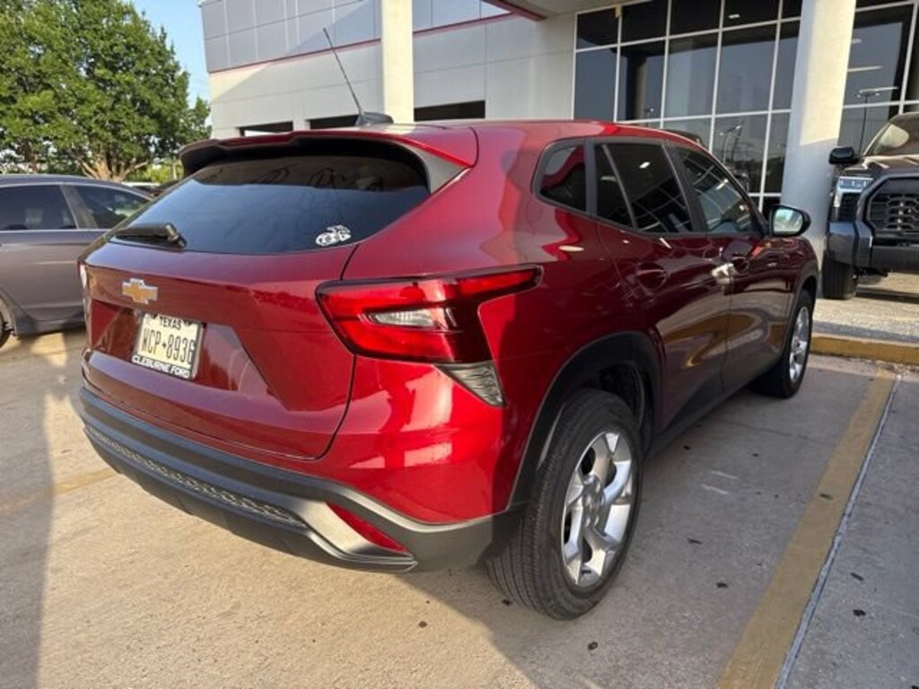 Used 2024 Chevrolet Trax LS SUV