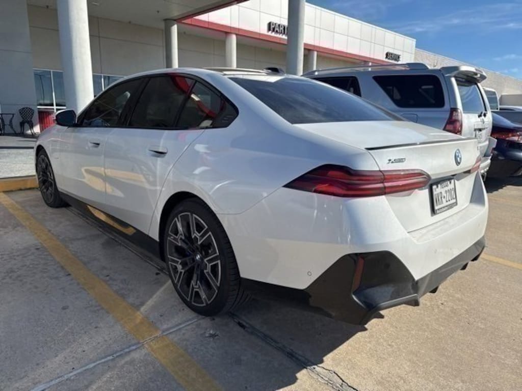 Used 2026 BMW 550e xDrive Sedan