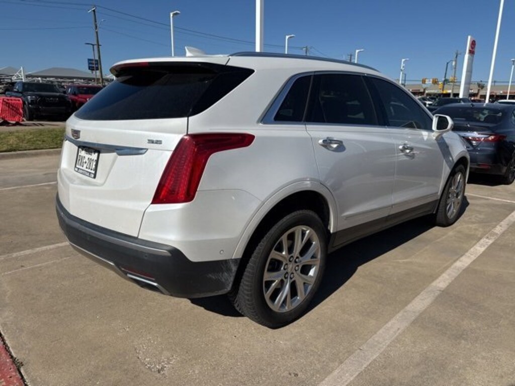 Used 2018 CADILLAC XT5 Platinum SUV