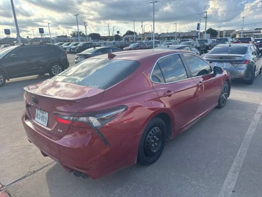 Used 2022 Toyota Camry SE Sedan