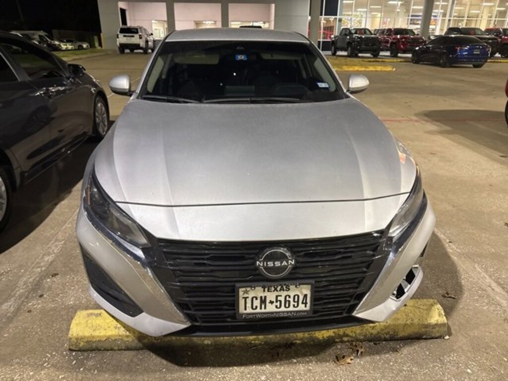 Used 2023 Nissan Altima 2.5 SV Sedan