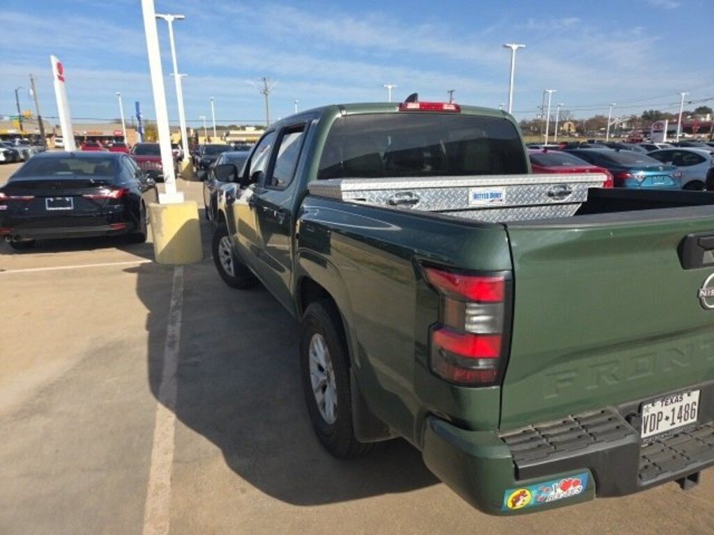 Used 2024 Nissan Frontier SV Truck Crew Cab