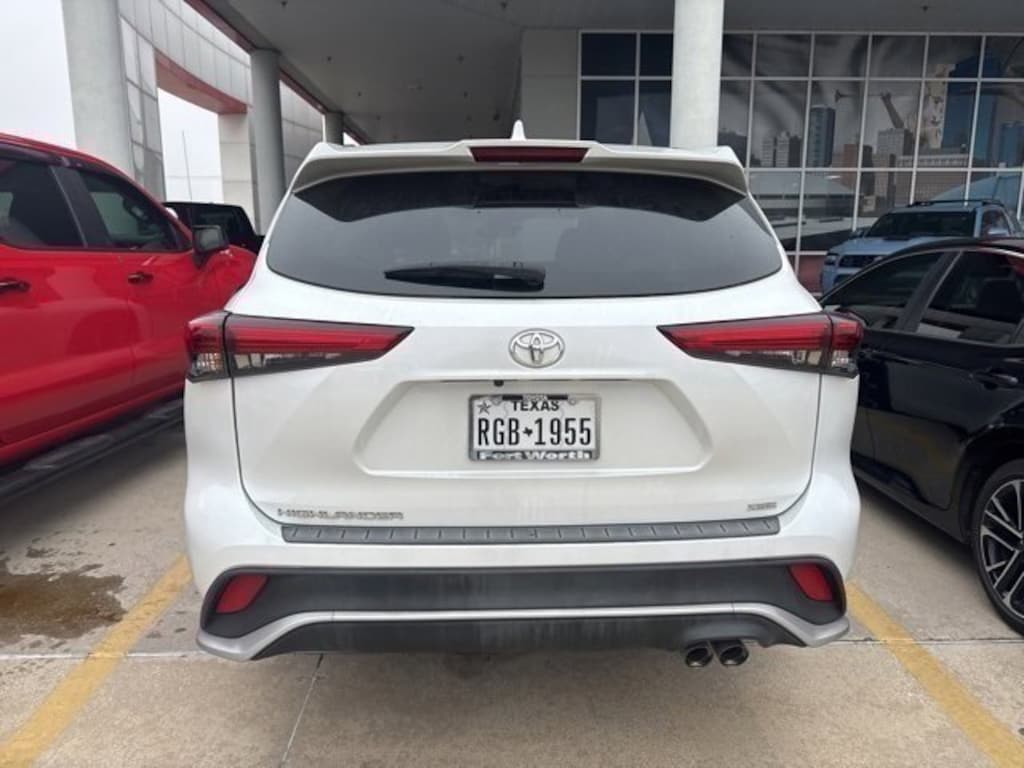 Used 2022 Toyota Highlander XSE SUV