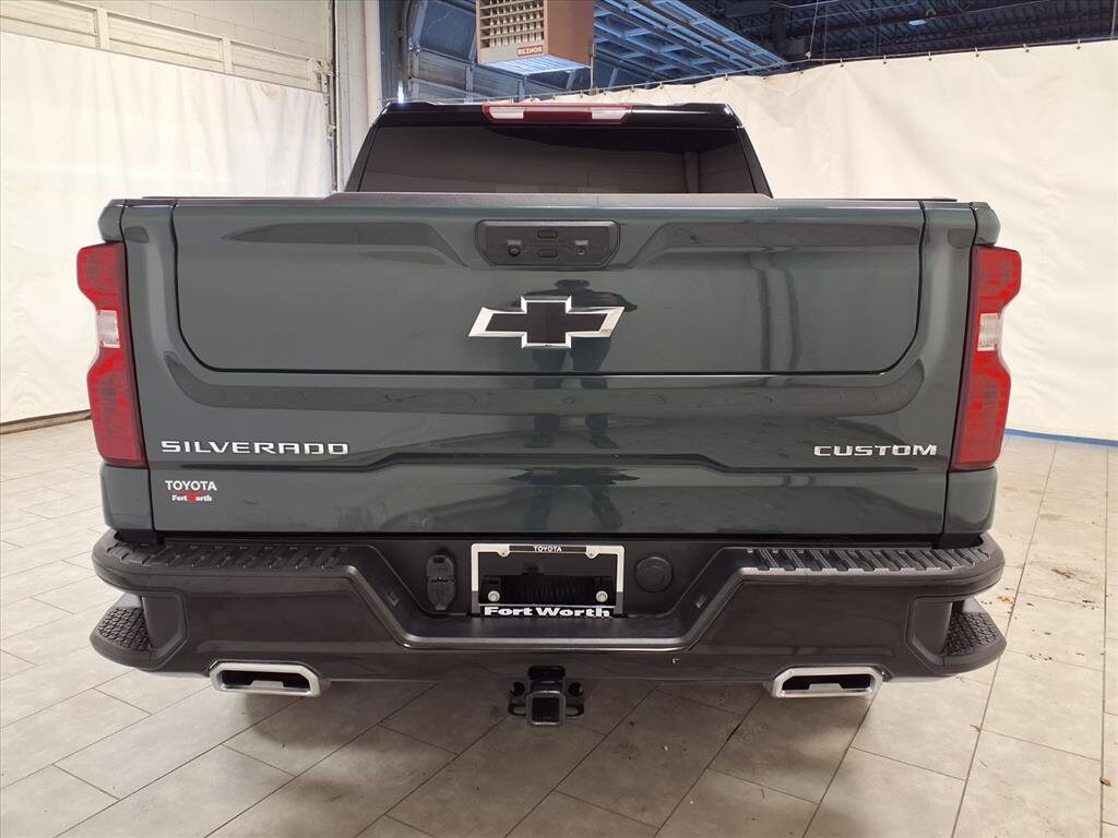 2025 Chevrolet Silverado 1500 Custom Trail Boss photo 3