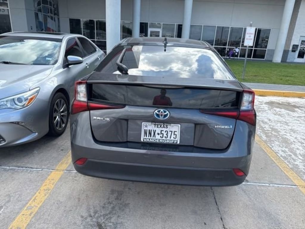Used 2020 Toyota Prius LE Hatchback