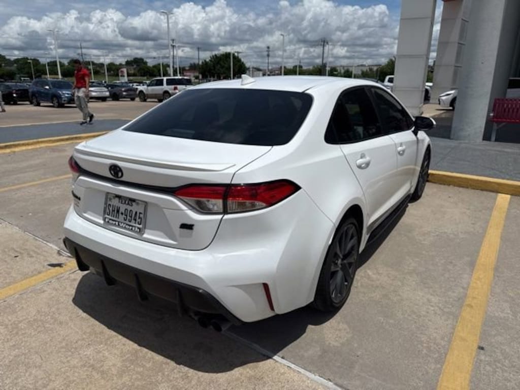 Used 2025 Toyota Corolla SE Sedan