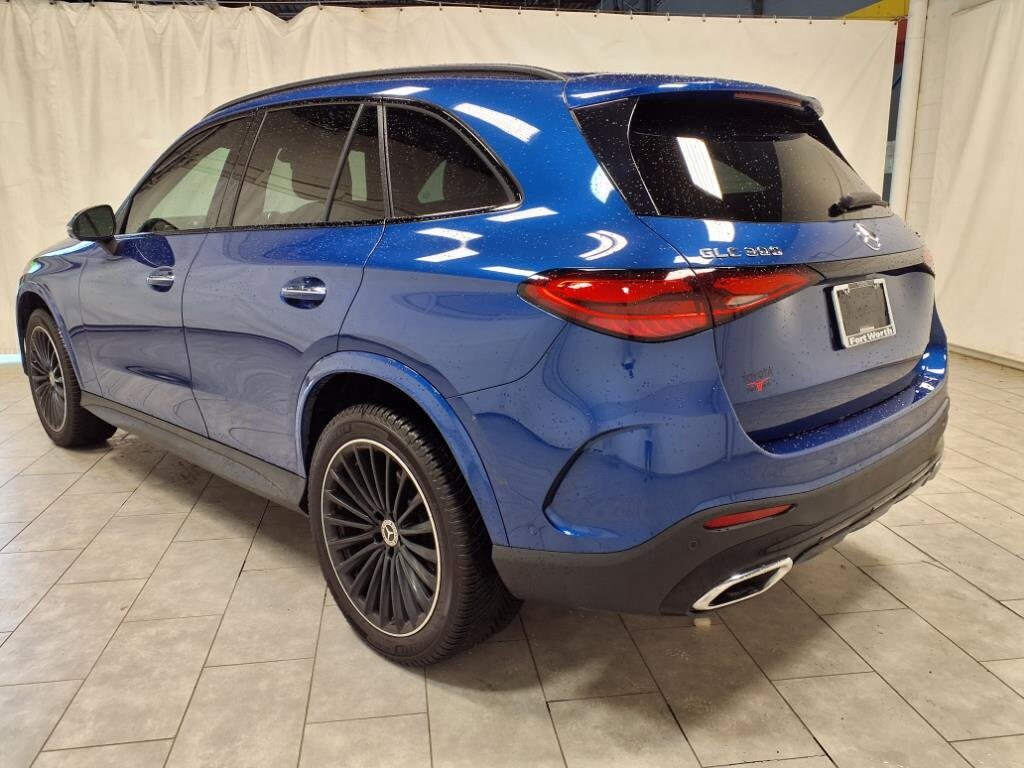 2023 Mercedes Benz GLC 300 4MATIC photo 4