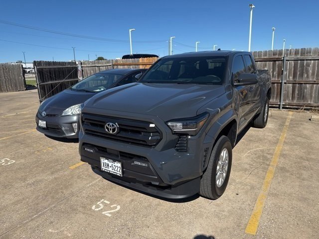 2025 Toyota Tacoma SR5 photo 2