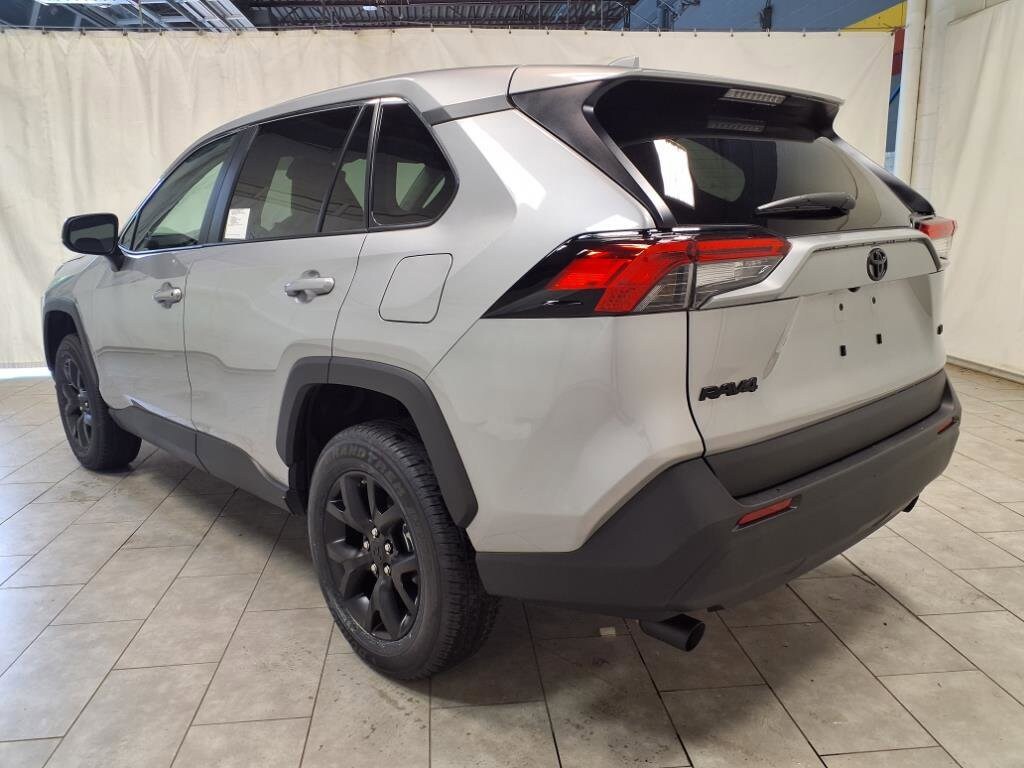 2025 Toyota RAV4 LE photo 2