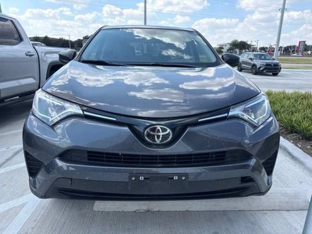Used 2018 Toyota RAV4 LE SUV