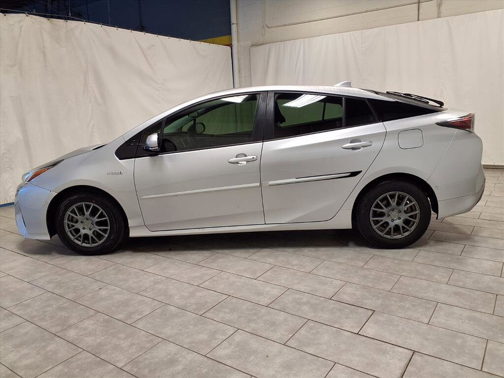 2018 Toyota Prius Four photo 3