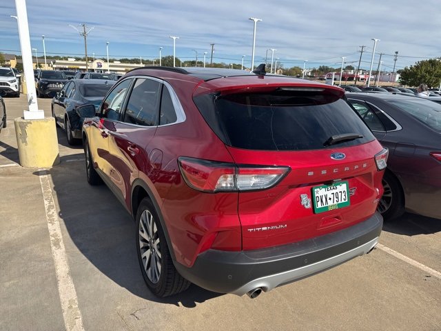 2020 Ford Escape Titanium Hybrid photo 3