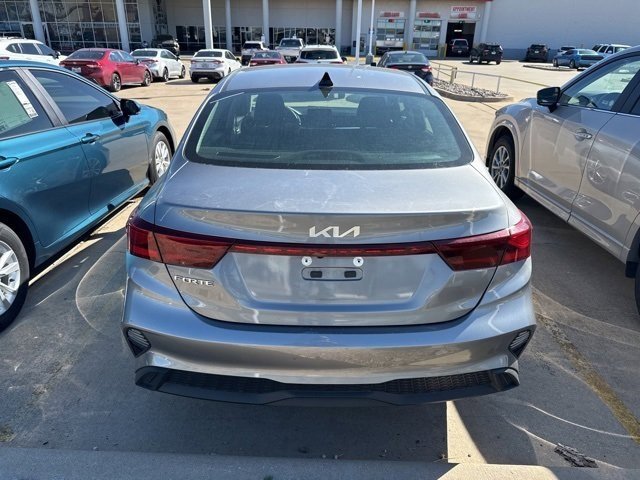 2024 Kia Forte LXS photo 4
