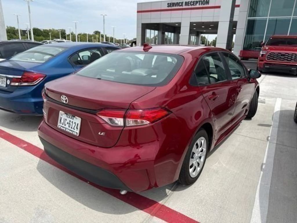 Used 2025 Toyota Corolla LE Sedan