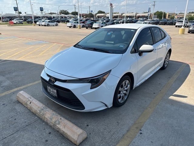 2023 Toyota Corolla LE photo 2