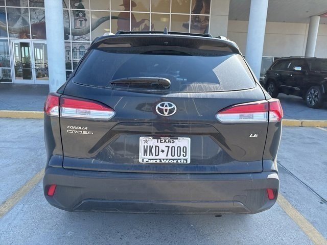2025 Toyota Corolla Cross LE photo 4