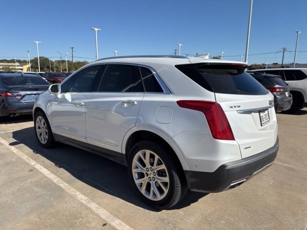 Used 2018 CADILLAC XT5 Platinum SUV