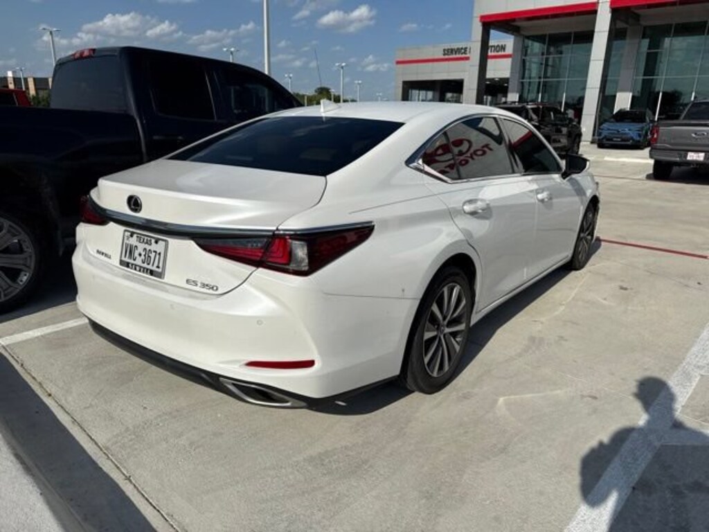 Used 2021 Lexus ES 350 Sedan
