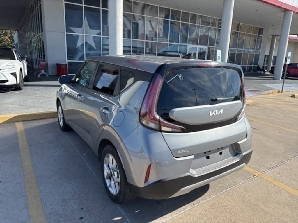 Used 2024 Kia Soul LX Hatchback
