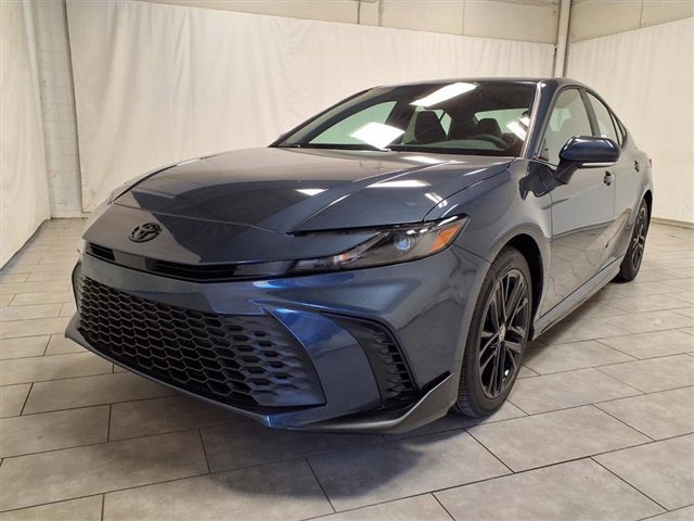 2026 Toyota Camry SE photo 2