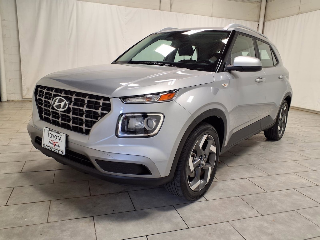 Used 2025 Hyundai Venue SUV