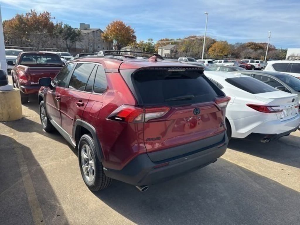 Used 2021 Toyota RAV4 Hybrid XLE SUV