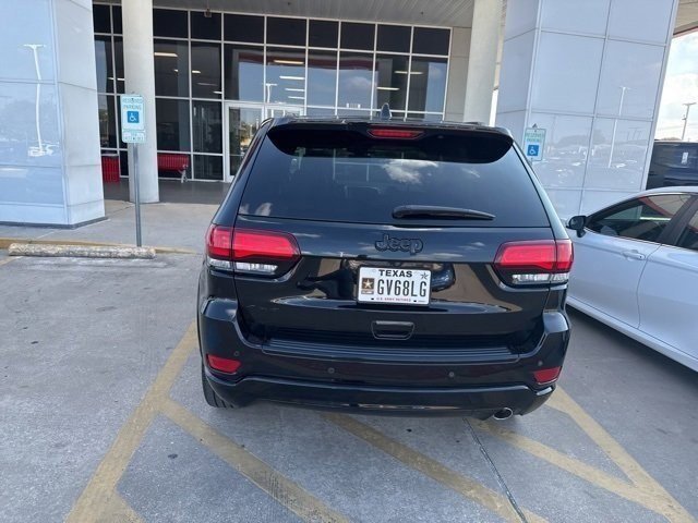 2018 Jeep Grand Cherokee Laredo Altitude photo 4