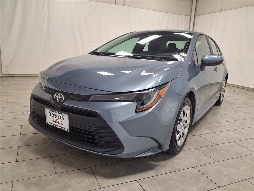 2024 Toyota Corolla LE photo 2