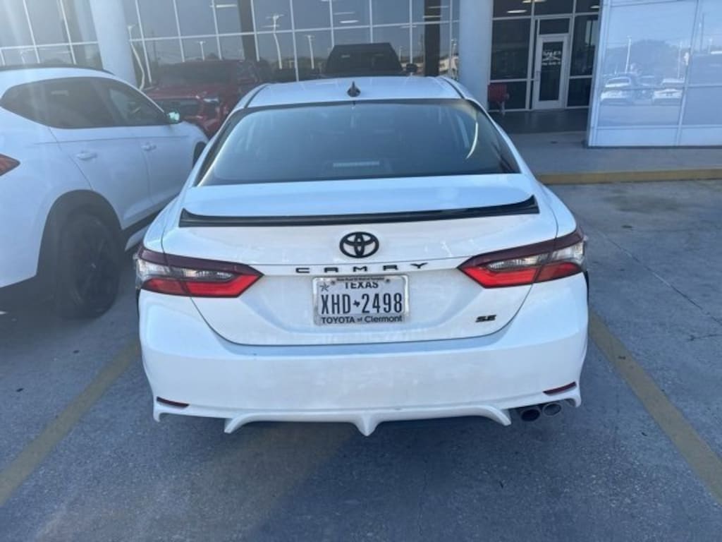 Used 2022 Toyota Camry SE Sedan