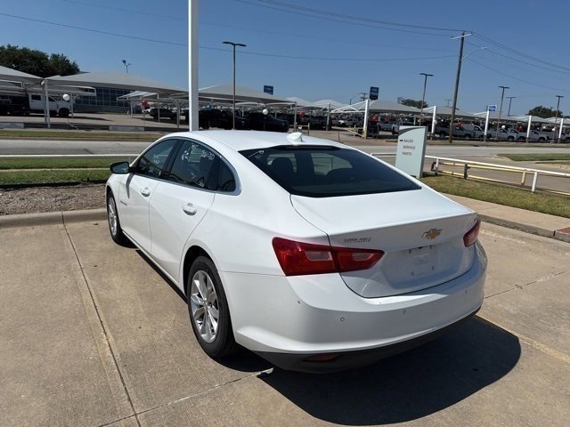 2024 Chevrolet Malibu 1LT photo 3