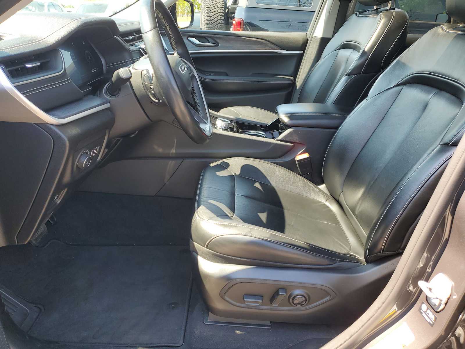 Thumbnail: 2021 Jeep Grand Cherokee L - 19