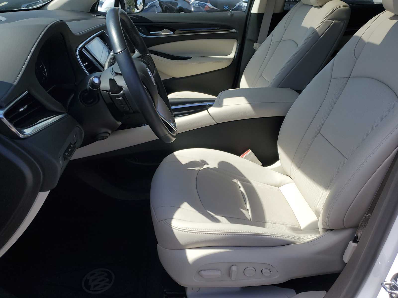 Thumbnail: 2023 Buick Enclave - 18