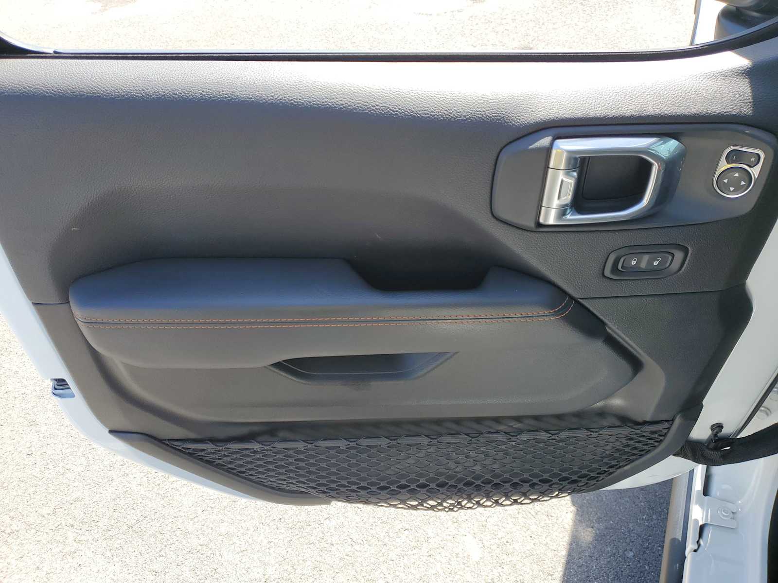 Thumbnail: 2021 Jeep Gladiator - 14