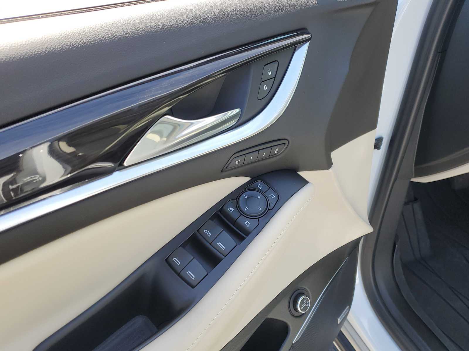 Thumbnail: 2023 Buick Enclave - 16