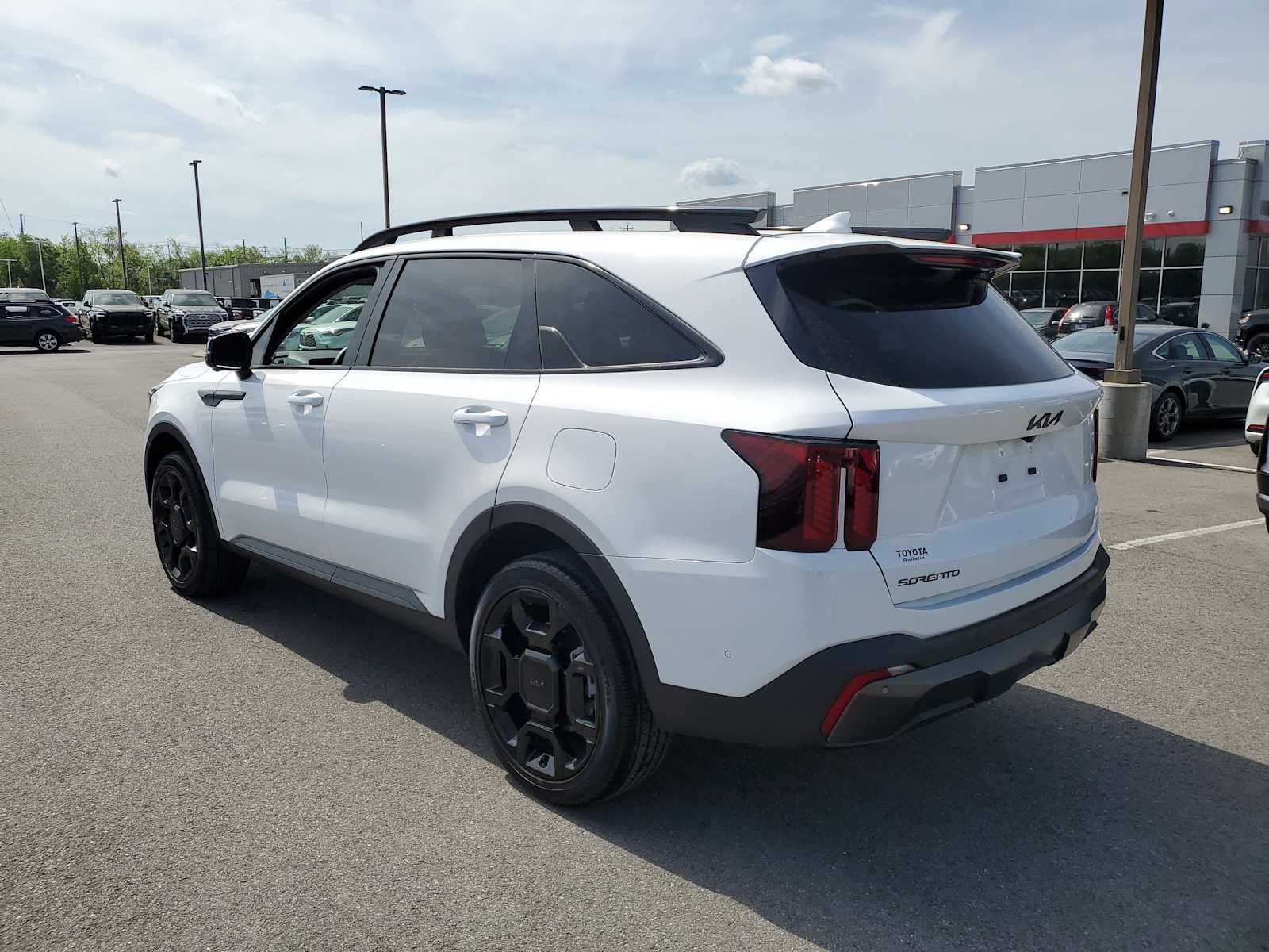 Thumbnail: 2025 Kia Sorento - 2