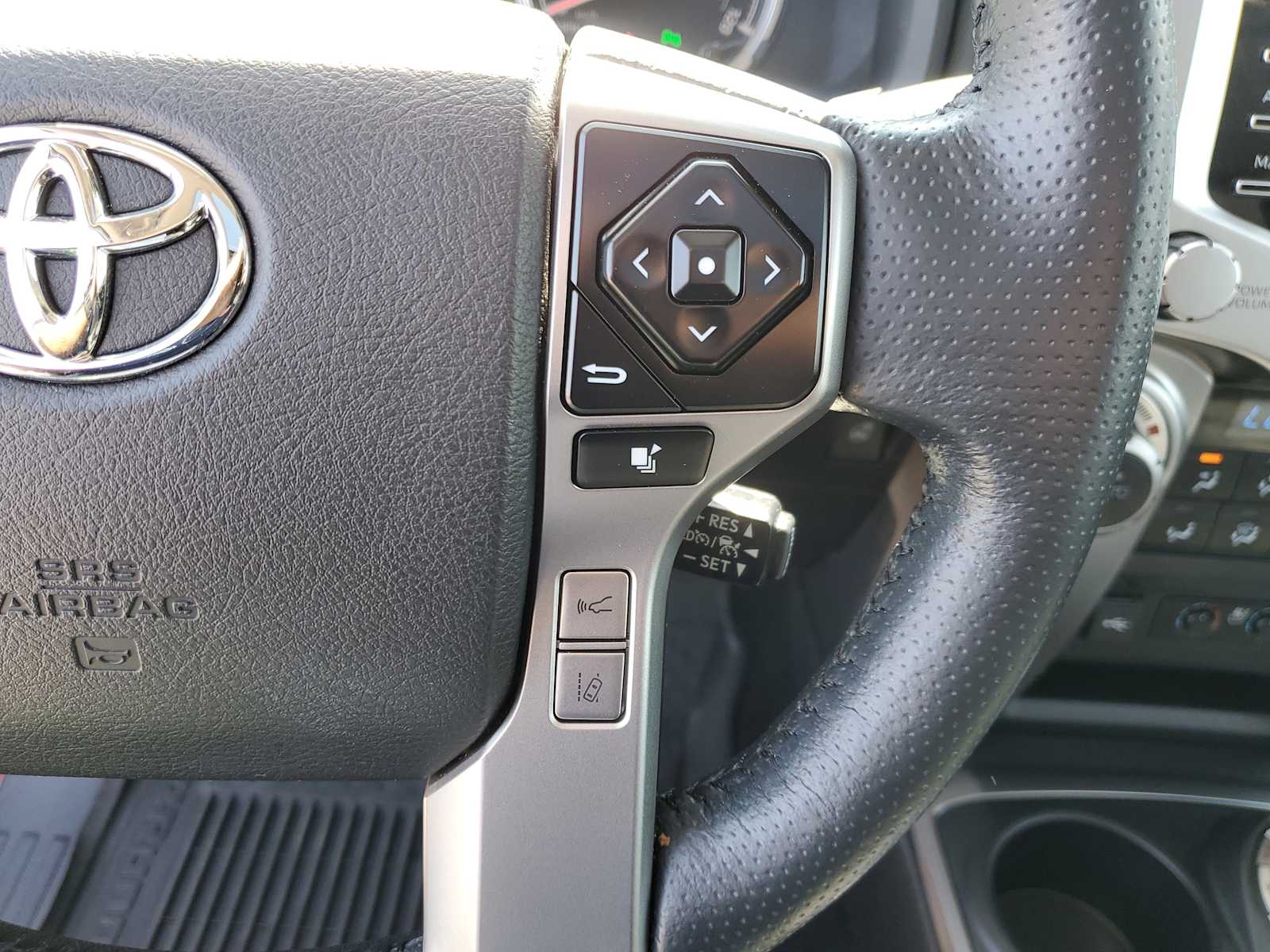 Thumbnail: 2024 Toyota 4Runner - 24